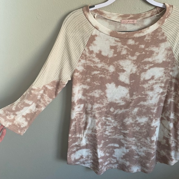 Size small, Color Pink and Cream, Soft fabric multiple textures - Picture 4 of 4